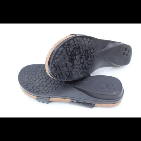 Naot sandals - Picture 6 of 8